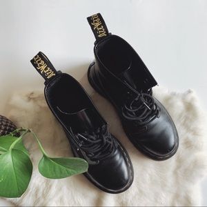 Boots | Dr.Martens